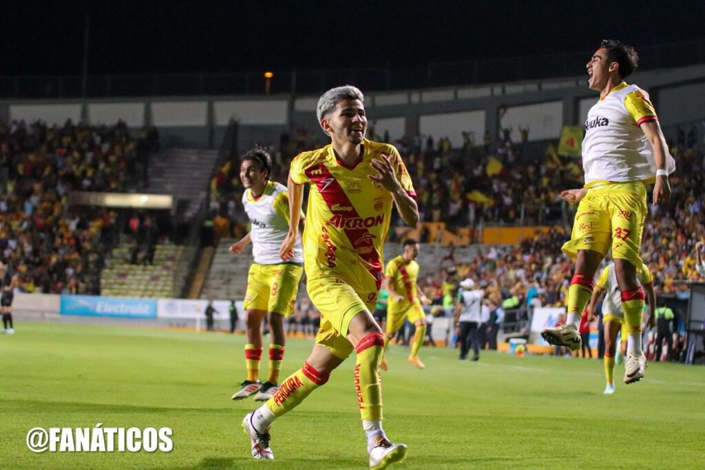Los Canarios vuelan alto en el Morelos al vencer 2-0 a Leones Negros