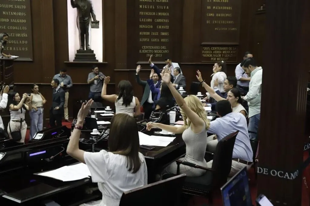 Modifica 76 Legislatura de Michoacán nombre de dos Comisiones de Dictamen