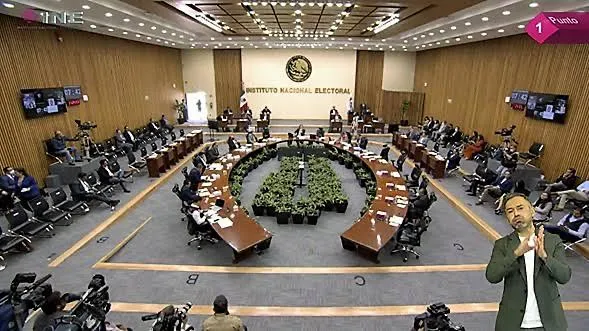 Ordena INE suspender dos páginas de internet con acordeones para votar en la elección judicial