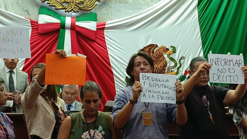 periodistas exigen retirar reforma al Código Penal en Congreso de Michoacán