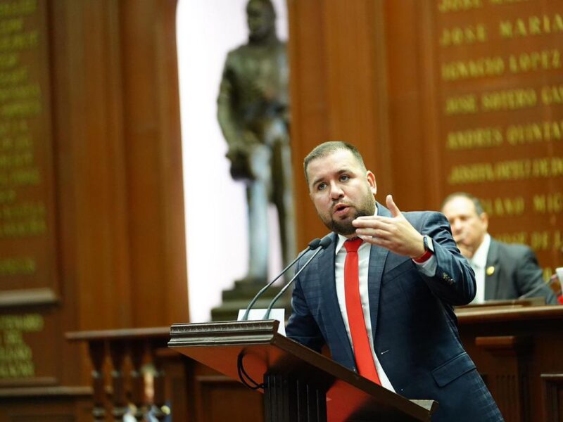 Propone Reyes Galindo "Muerte cívica" a funcionarios corruptos en Michoacán