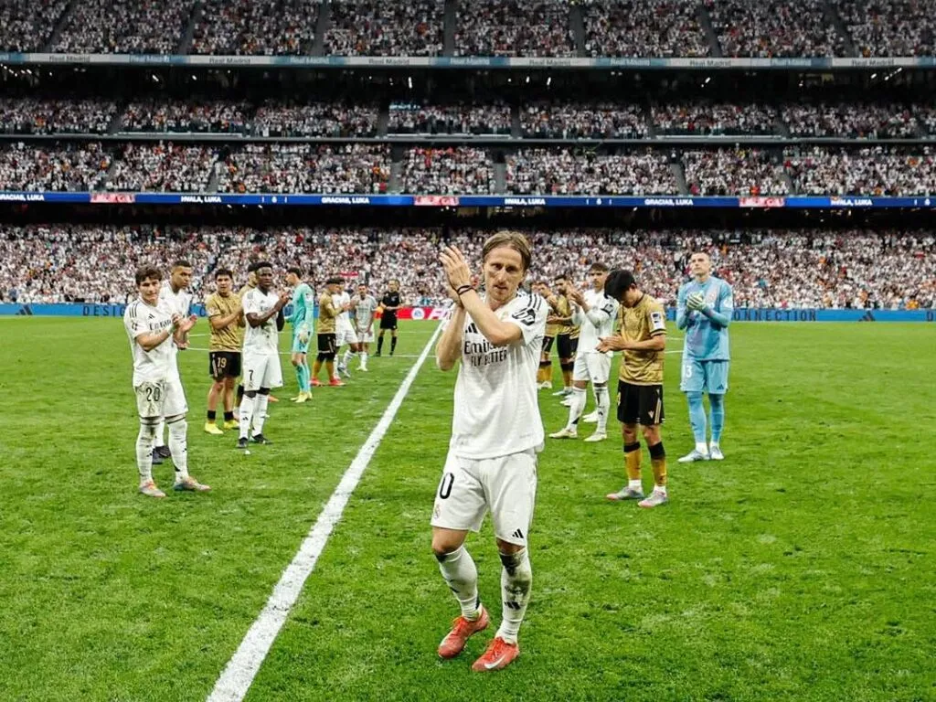 Real Madrid vence a Real Sociedad en despedida de Luka Modric y Carlo Ancelotti