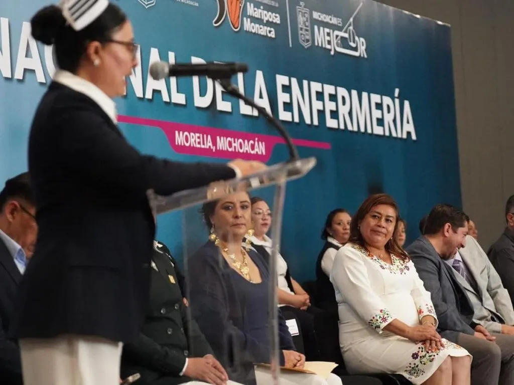 Reconoce Belinda Iturbide labor de las y los enfermeros en su día