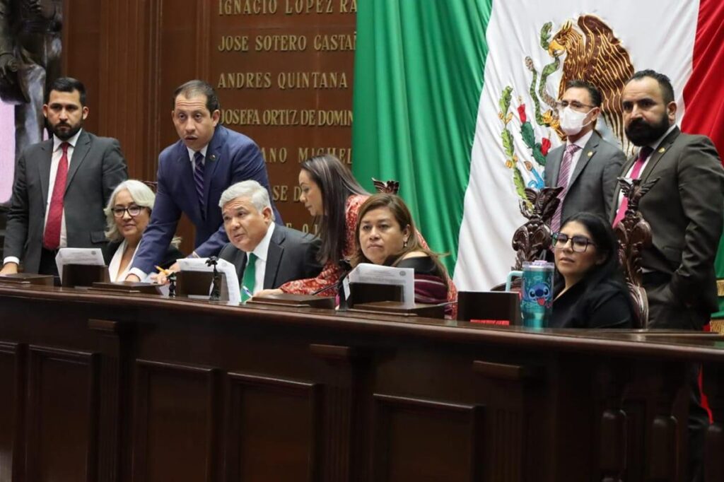reestructuran diversas comisiones y comités del Congreso de Michoacán
