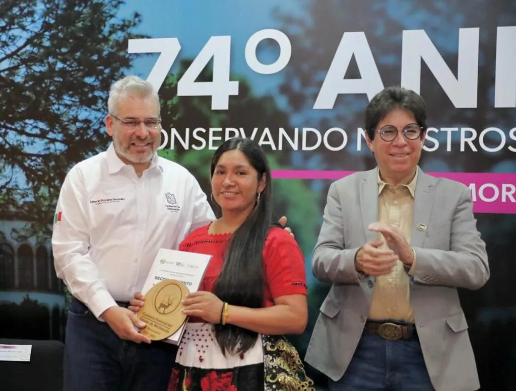 Refrenda Bedolla compromiso con medio ambiente