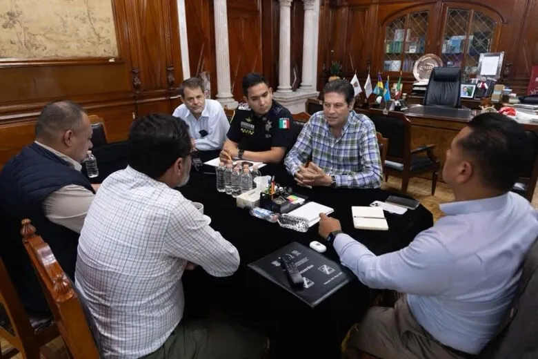 Reúne Torres Piña a Alfonso Martínez y equipo de seguridad en Morelia reunión de seguridad