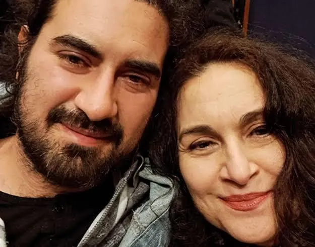 Santiago Ramírez Prieto Hijo de Lorene Prieto se habría amputado el mismo las manos