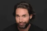 Sebastián Rulli deslumbra con foto al desnudo