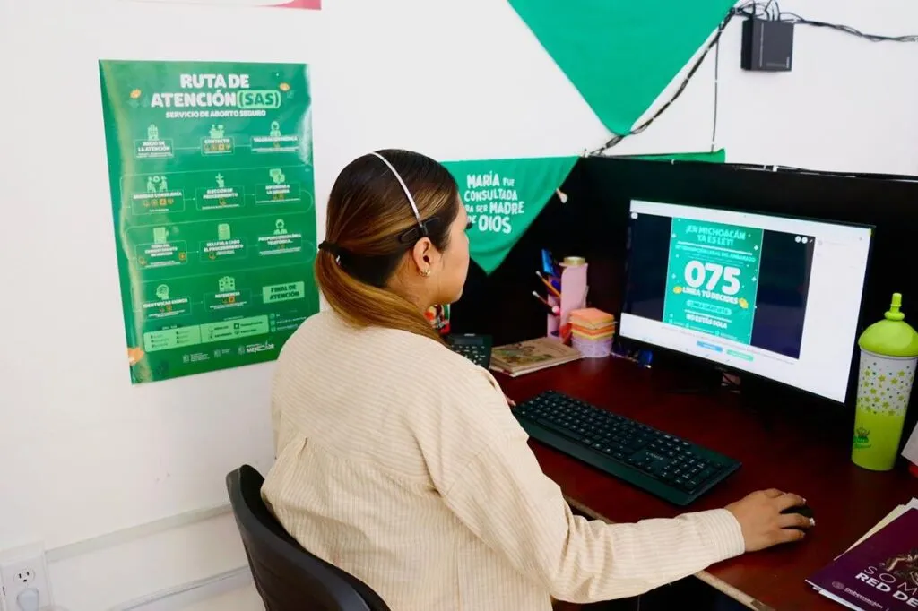 Seimujer lanza línea telefónica sobre el aborto voluntario y seguro