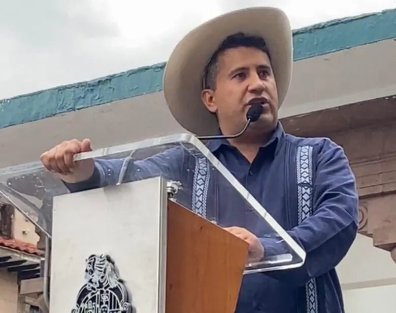 “Si puede detener al crimen sin disparos, presento mi renuncia": alcalde de Uruapan a Sheinbaum