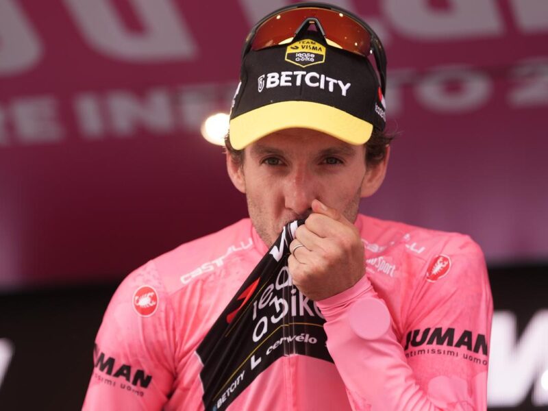 Simon Yates arrebata la ‘maglia rosa’ a Isaac del Toro en el Giro de Italia