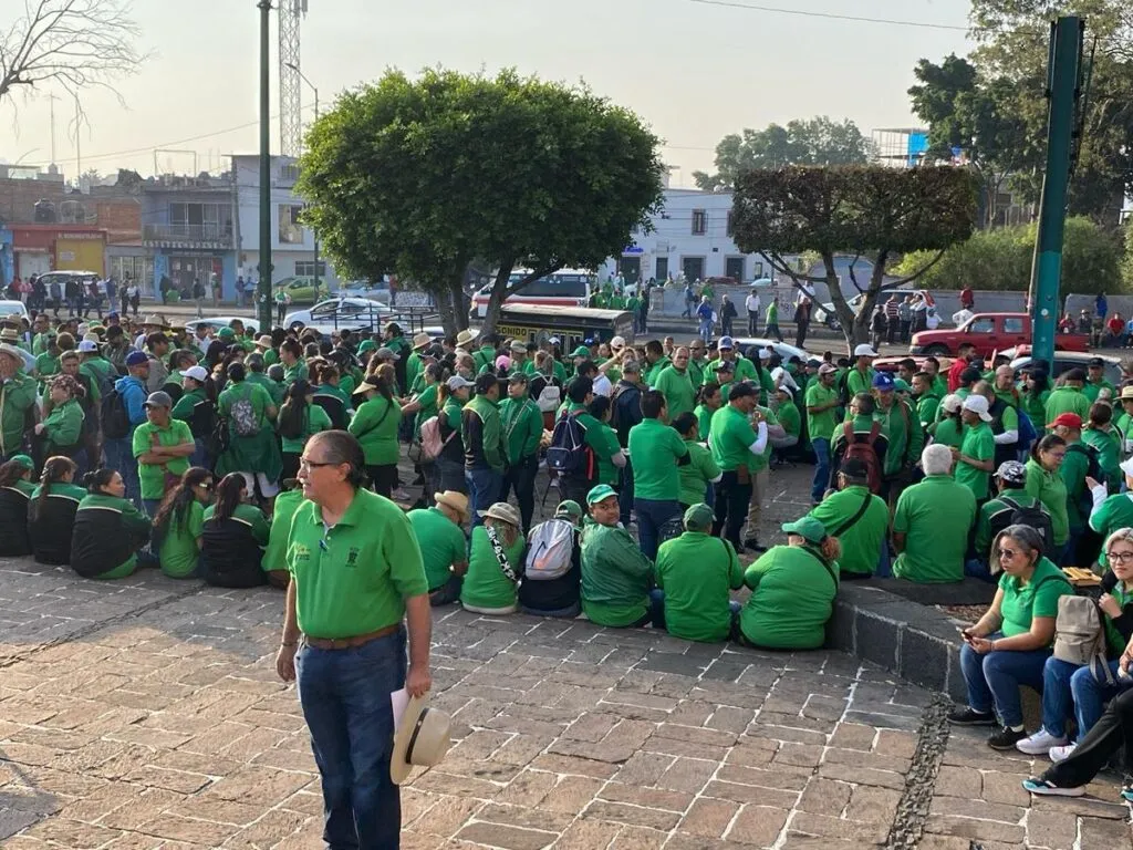 Sindicatos amagan con huelga si no hay diálogo directo con Bedolla-2