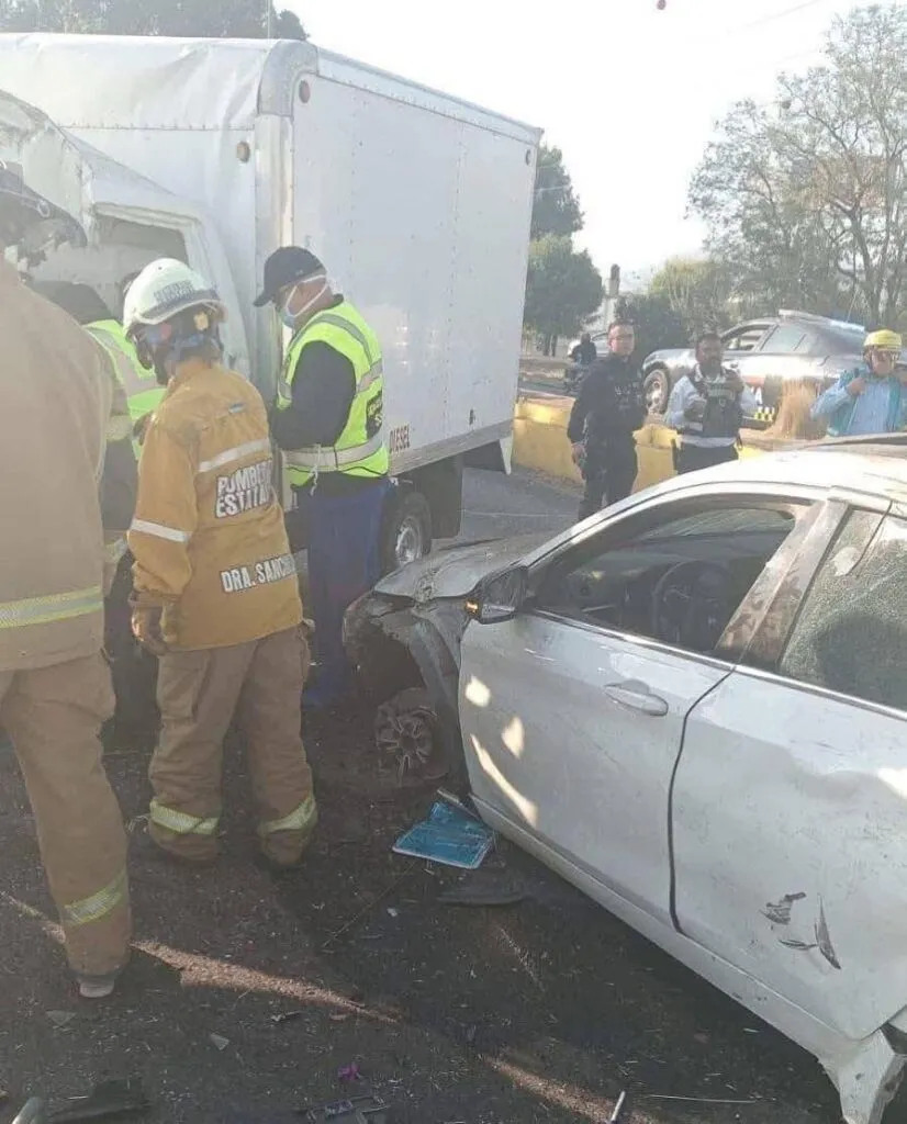 La presión social detuvo el tráfico de influencias en el caso del accidente en el Periférico sur de Morelia, resultando en dos muertos y un herido grave