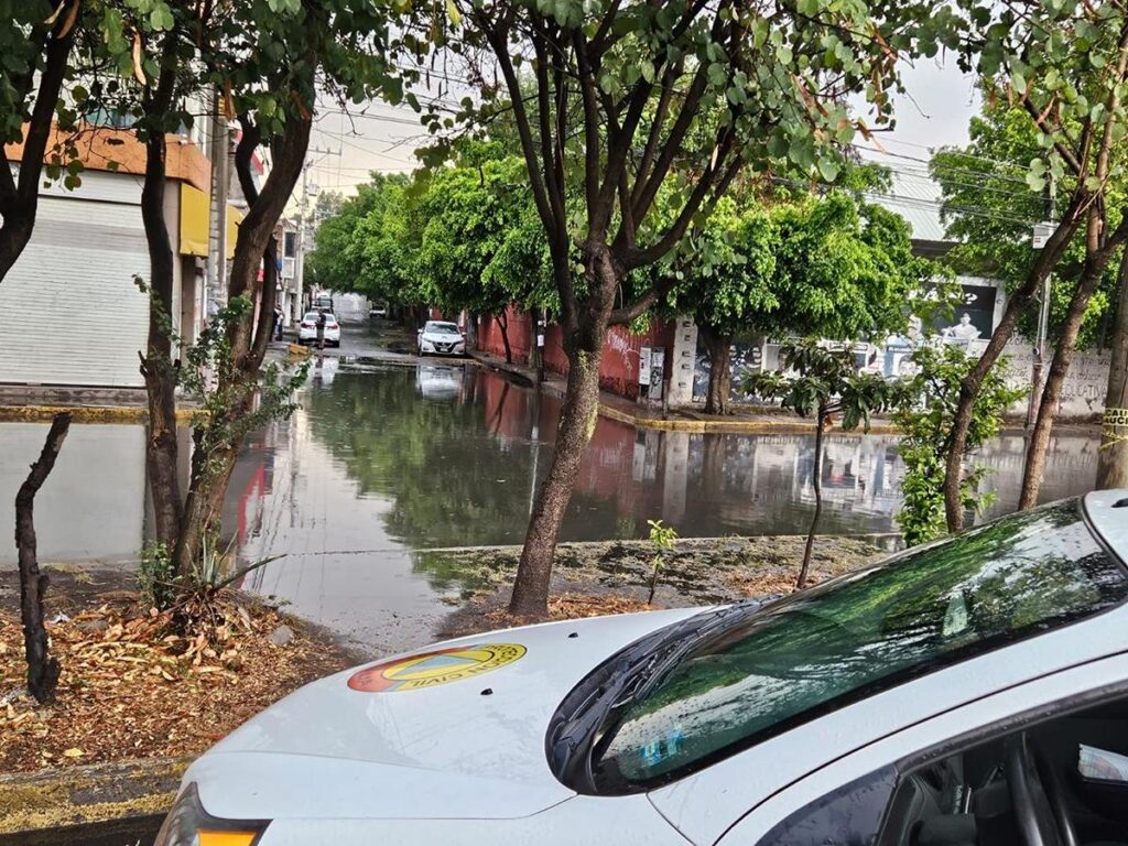 Tromba en Morelia inaugura temporada de lluvias 2025; reportan encharcamientos