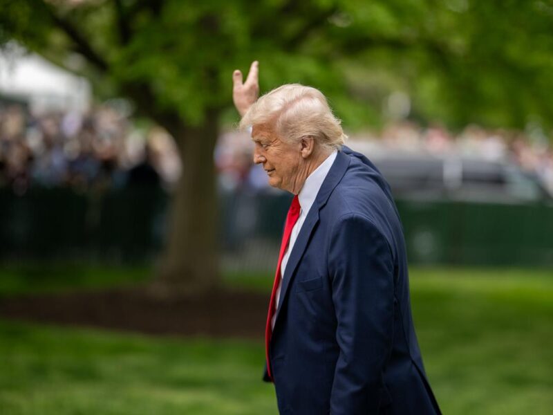 Trump defiende austeridad en EE.UU.