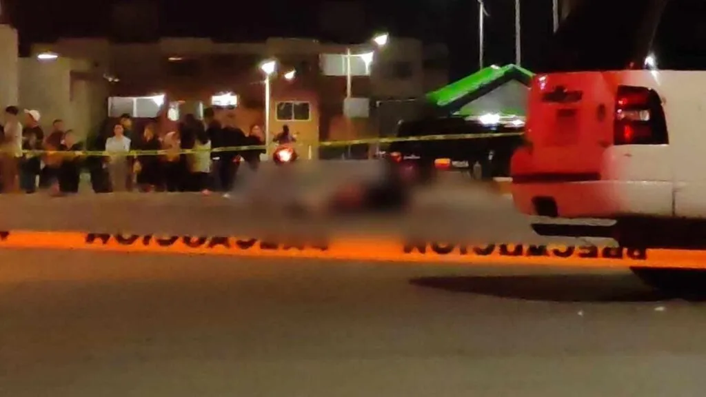 Vehículo atropella a 2 mujeres y un bebé en Villas del Pedregal; mueren 2 de las víctimas-3