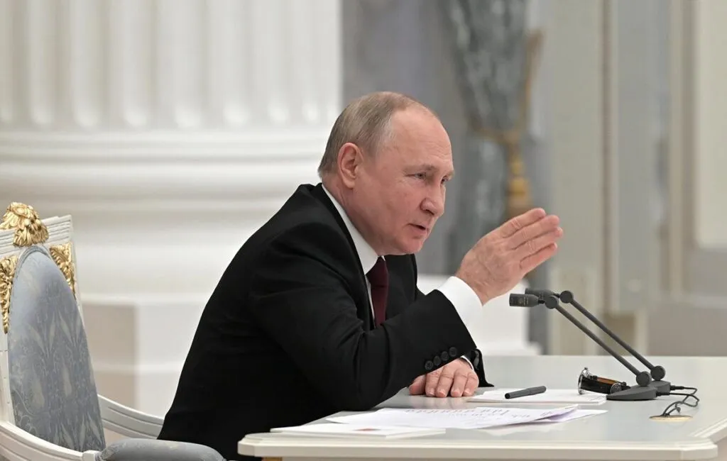 Vladimir Putin sugiere retomar negociaciones de paz con Ucrania