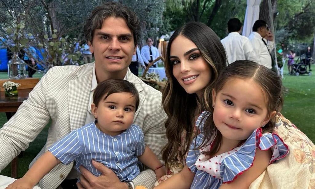 Ximena Navarrete anuncia el nacimiento de su tercer hijo