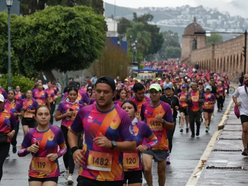 2 mil corredores le dieron vida al Medio Maratón de la Cruz Roja Morelia