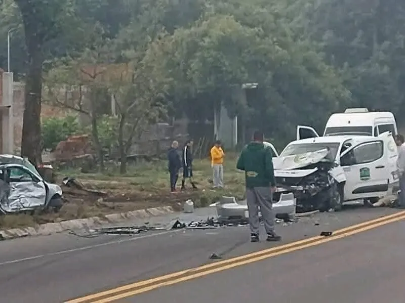 Accidente en la Uruapan-Paracho deja un fallecido y cuatro lesionados
