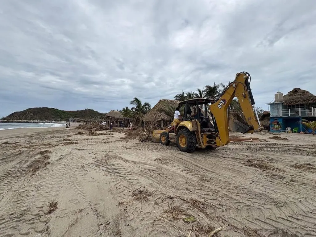 Al menos 200 familias de Oaxaca piden apoyo tras devastación del huracán ‘Erick’-2