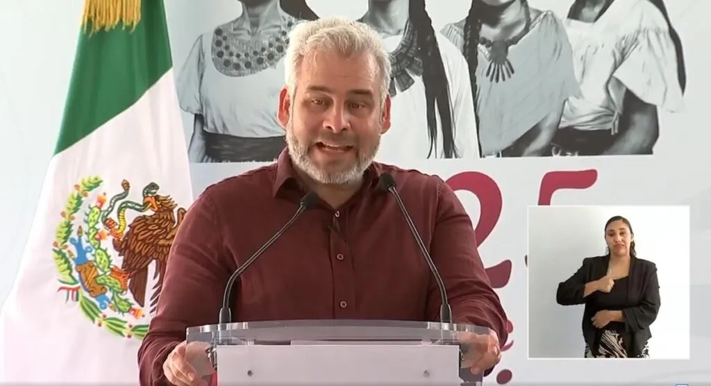 Alfredo Ramírez Bedolla anuncia hospital en Maruata