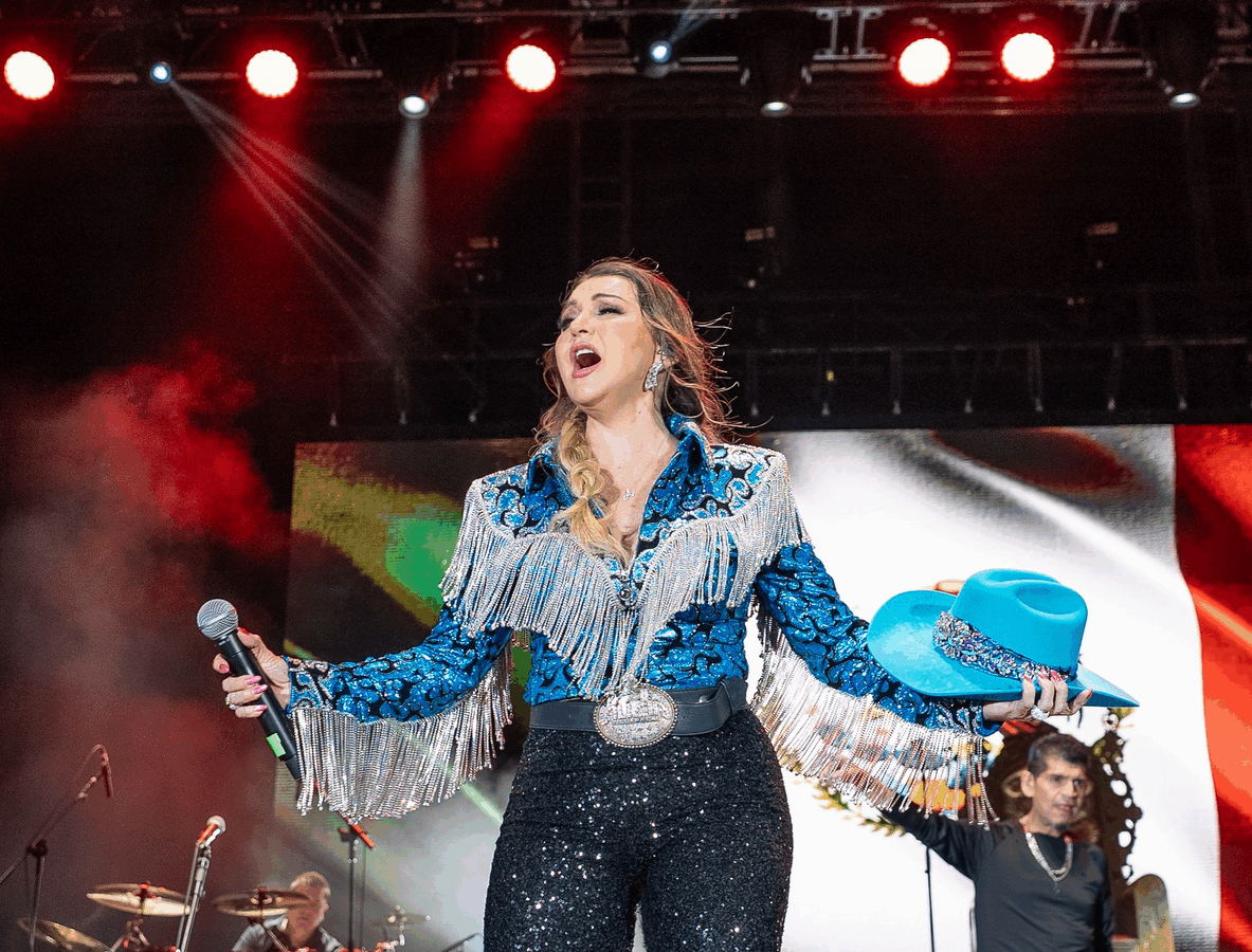 Alicia Villarreal transforma su historia en música: prepara un himno para las mujeres de México