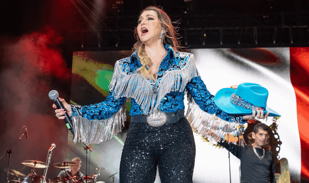 Alicia Villarreal transforma su historia en música: prepara un himno para las mujeres de México