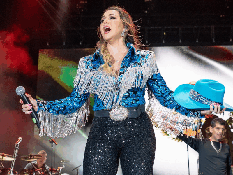 Alicia Villarreal transforma su historia en música: prepara un himno para las mujeres de México