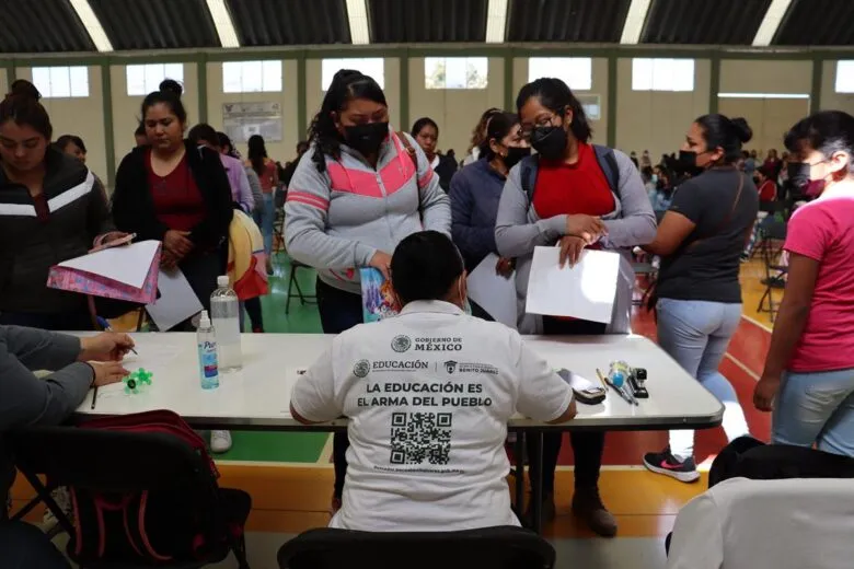 Anuncian Pago triple de las becas Benito Juárez y Rita Cetina