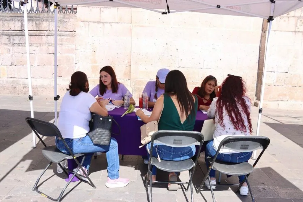 Apoya Seimujer a Villas del Pedregal Morelia para registrar a deudores alimentarios