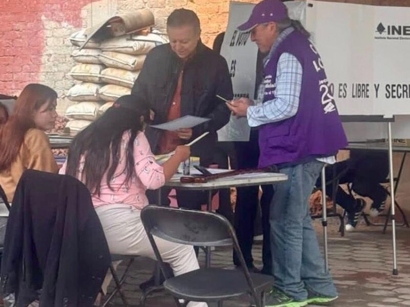 Arturo Zaldívar es confrontado tras votar en elección reforma judicial; "traidor"