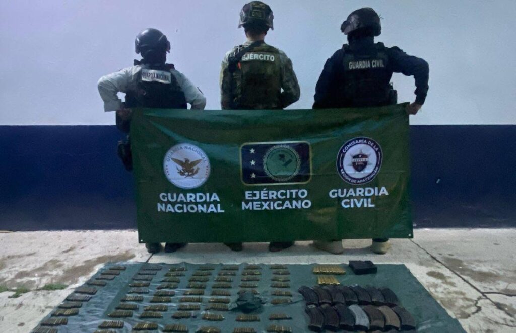 aseguran camionetas robadas y municiones tras enfrentamiento en Parácuaro