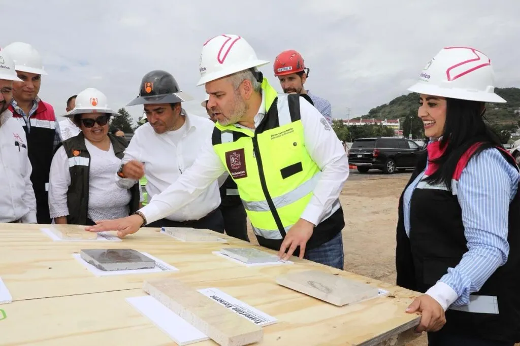 Avanza la transformación de Morelia; supervisa Bedolla estaciones del teleférico-2