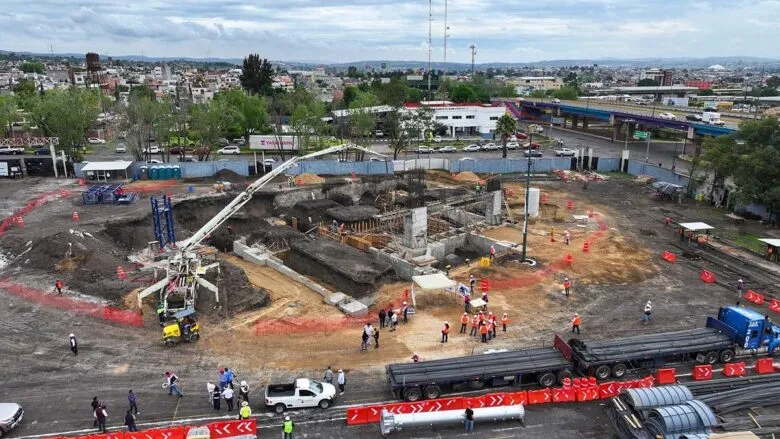 Avanza la transformación de Morelia; supervisa Bedolla estaciones del teleférico