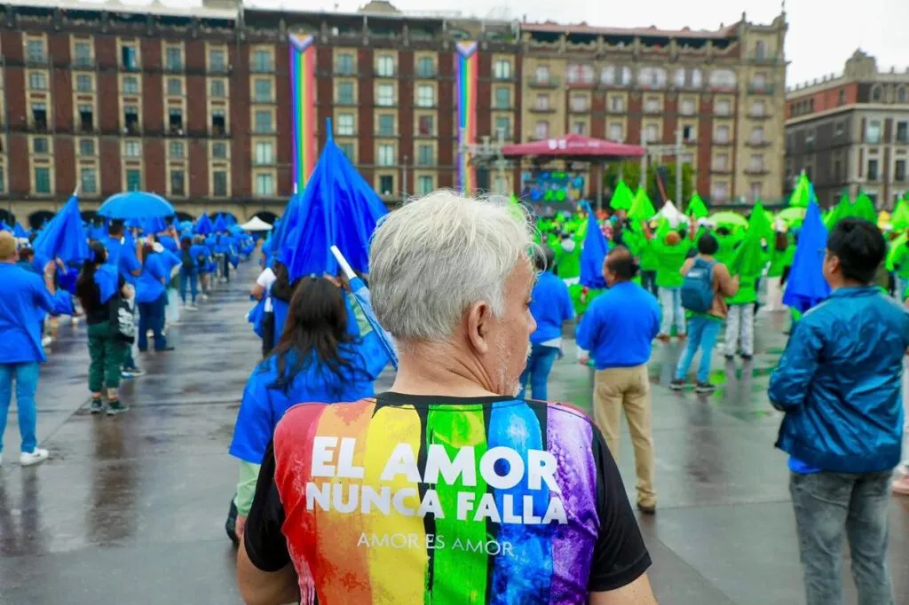 Bandera LGBTIQ+ más grande en CDMX 1