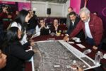 Bedolla atiende peticiones de obra, agua y campo en audiencia pública en Charo