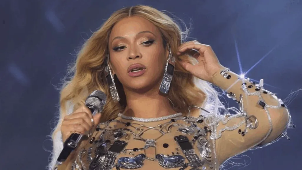 Beyoncé detiene su show en Houston por falla en pleno vuelo escénico