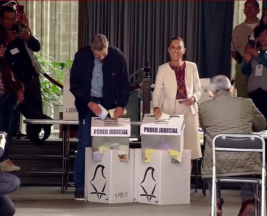 Claudia Sheinbaum emite su voto en elección judicial “que viva la democracia”