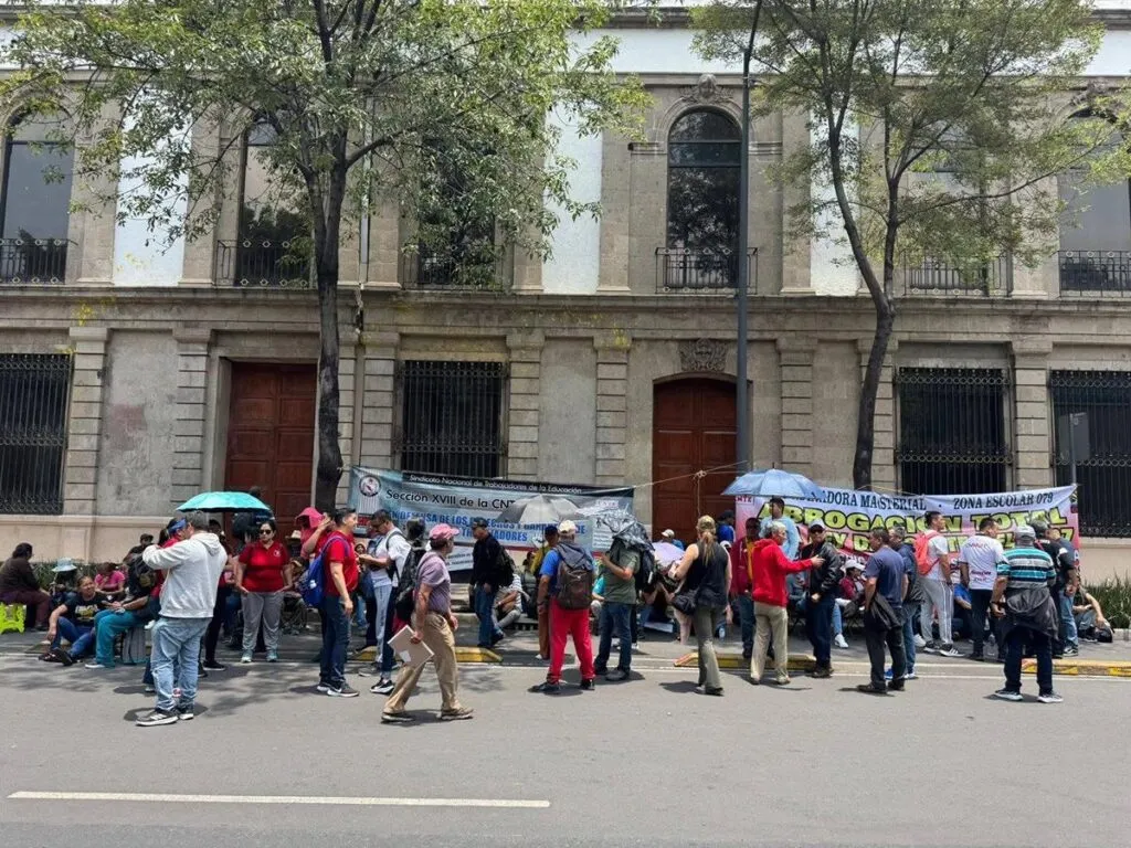 CNTE mantiene paro nacional y plantón; rechazan propuesta de la SEP/Segob