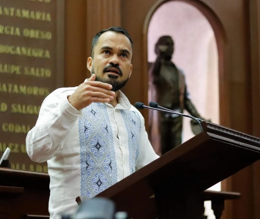 Con respaldo del Colegio de Economistas, Hugo Rangel propone reforma a la Ley Orgánica Municipal