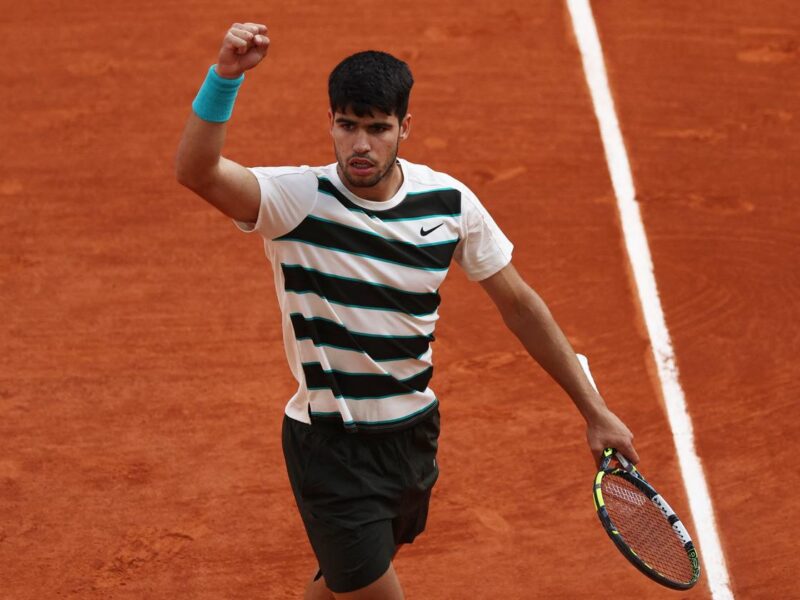 Con sensacional remontada Carlos Alcaraz conquista el bicampeonato de Roland Garros