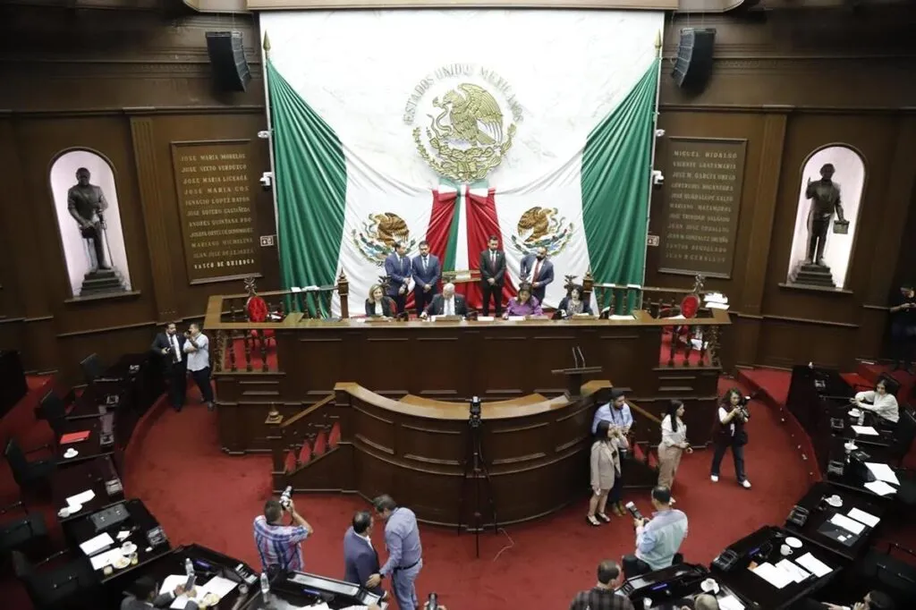 Congreso de Michoacán a favor de una adecuada nutrición y salud pública