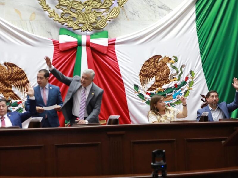 Convoca Congreso a proponer merecedores a la Condecoración “Suprema Junta Nacional Americana”, 2025