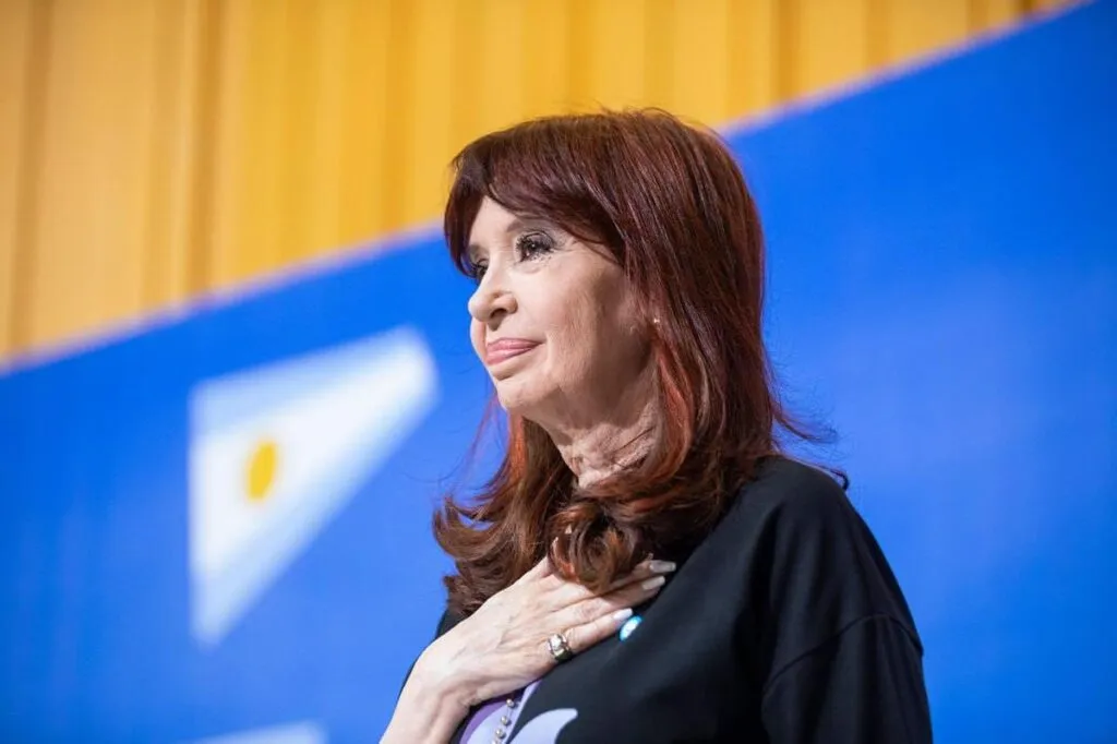 Cristina Fernández de Kirchner cumplirá condena por corrupción bajo arresto domiciliario