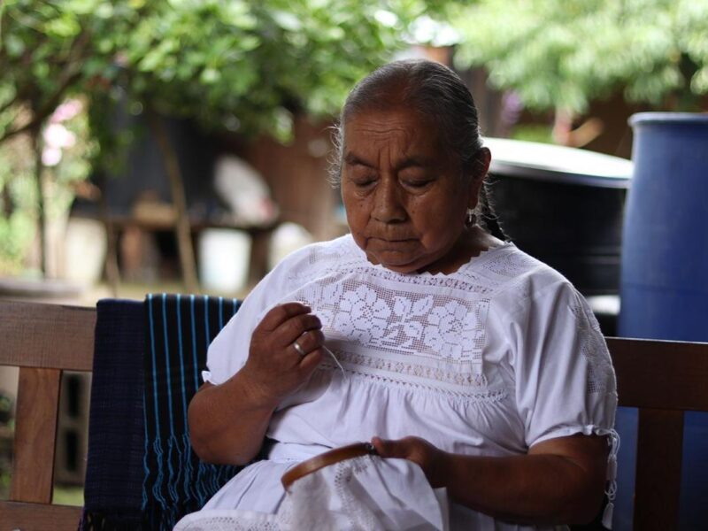 Deshilados de San Felipe, artesanía con marca de certificación en Michoacán