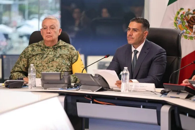 Desmantelan organización dedicada al "huachicol" en la CDMX, Edomex y Querétaro; hay 32 detenidos
