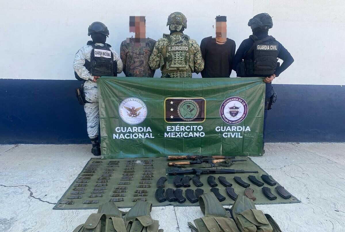 Detenidos 2 hombres en posesión de armas largas y municiones en Parácuaro: SSP