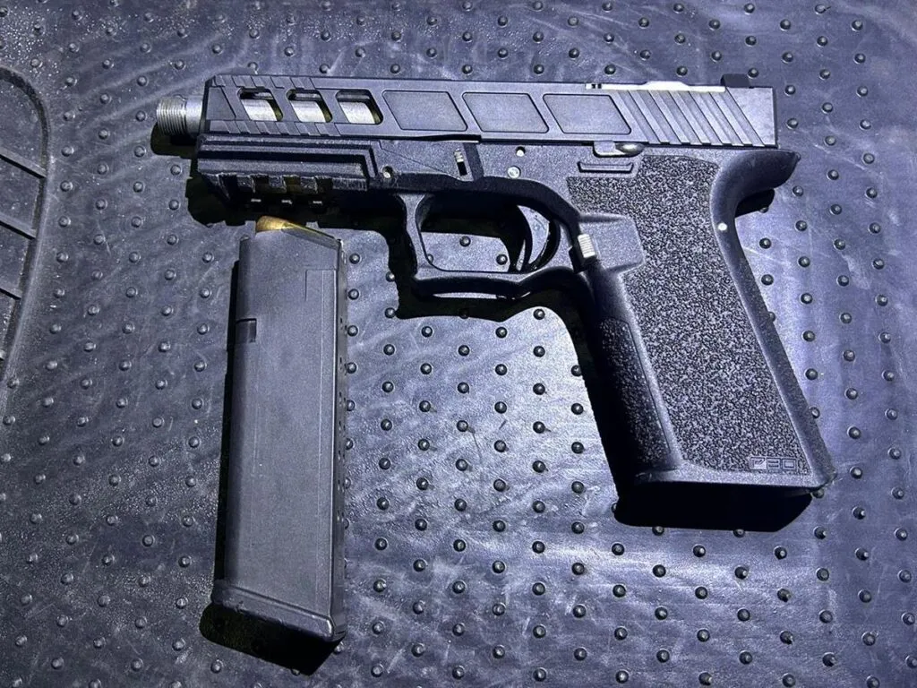 Detenidos con armas 3 presuntos implicados en atentados a bares de Morelia: SSP-2