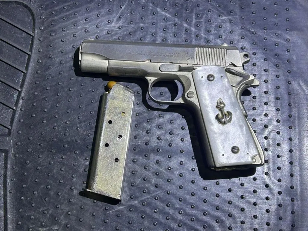Detenidos con armas 3 presuntos implicados en atentados a bares de Morelia: SSP-3